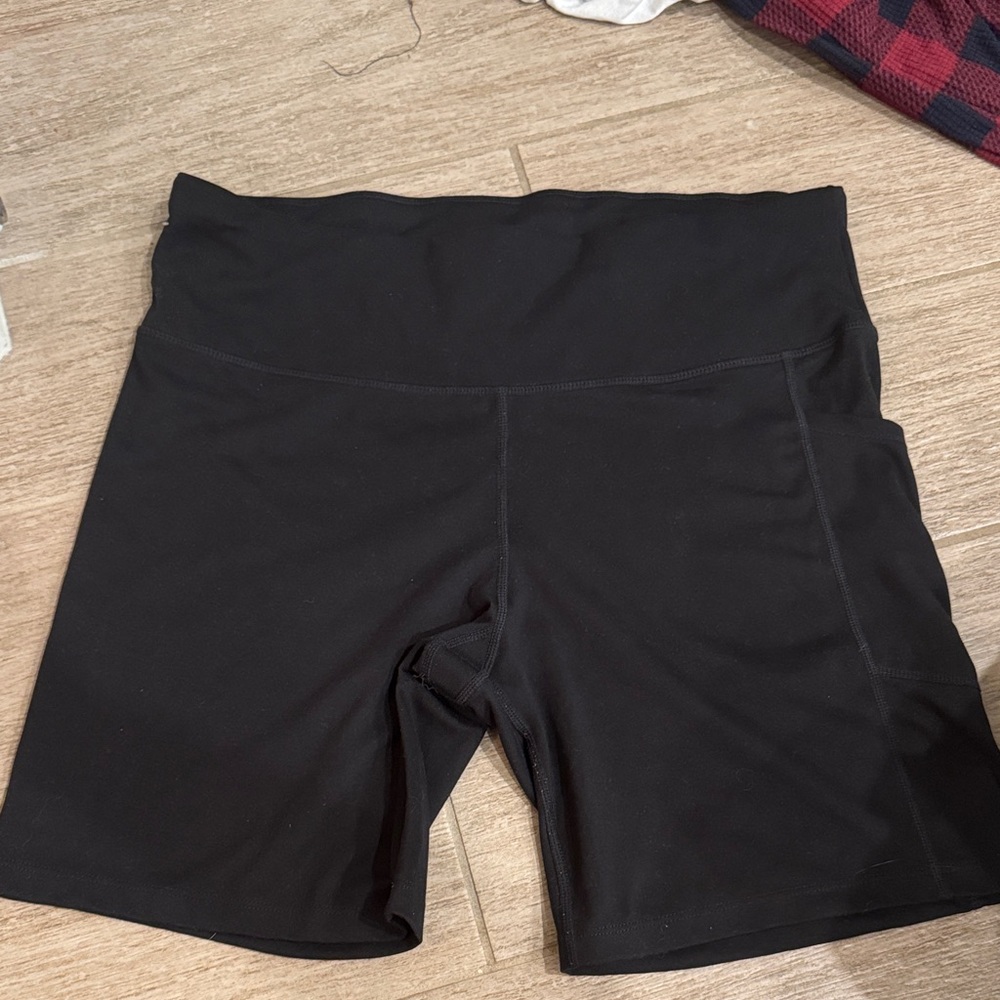 DKNY Women's Black Bike Shorts